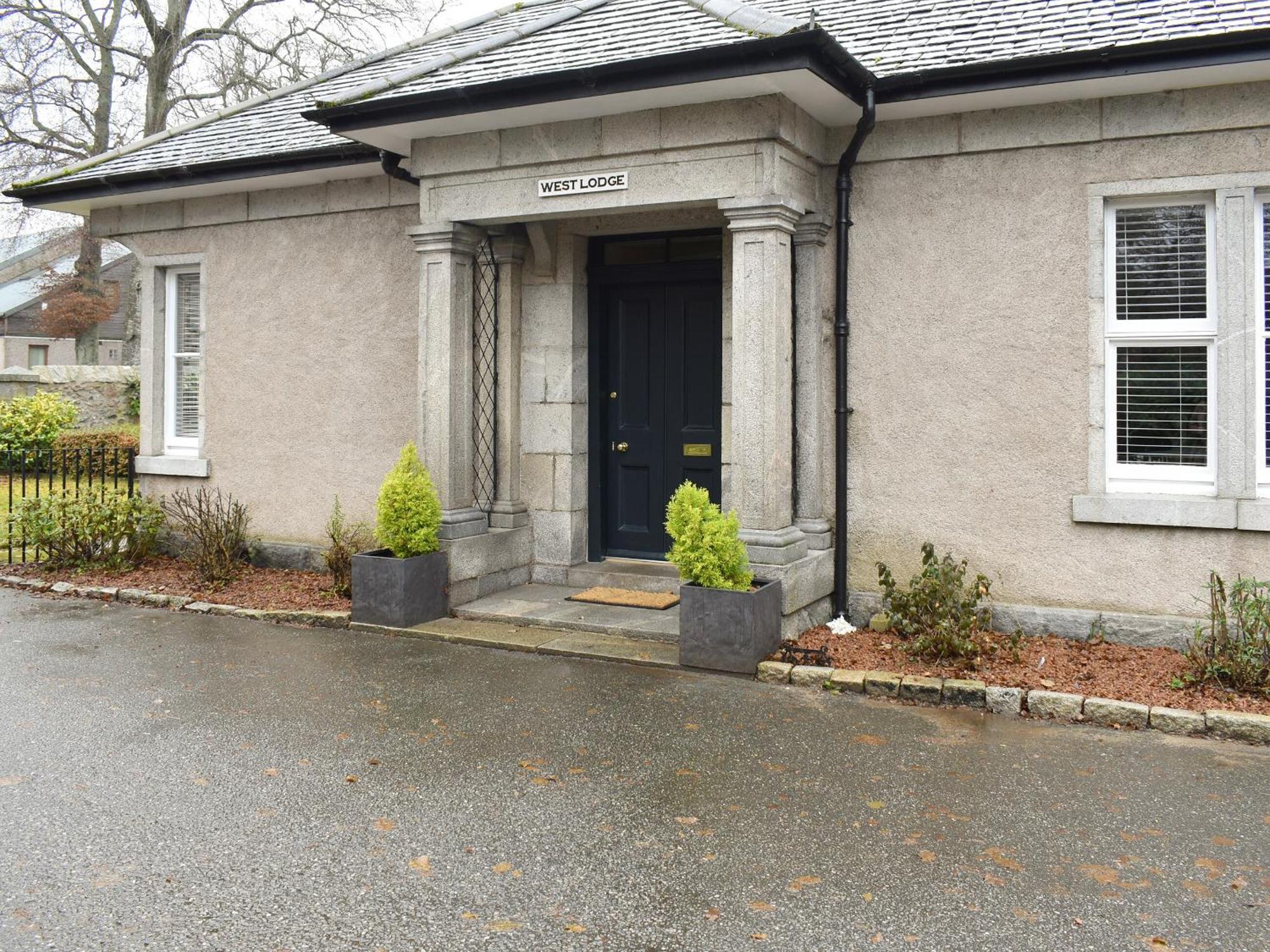 West Lodge Banchory Exterior photo